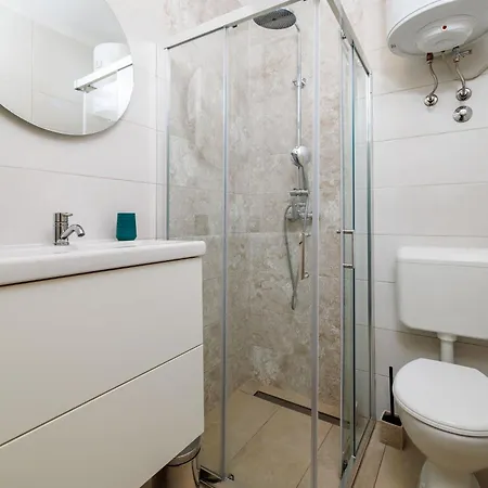 Tatjana Apartman *