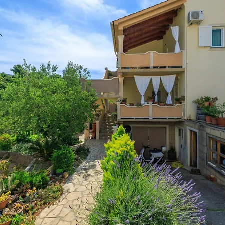 Tatjana Appartement Banjol