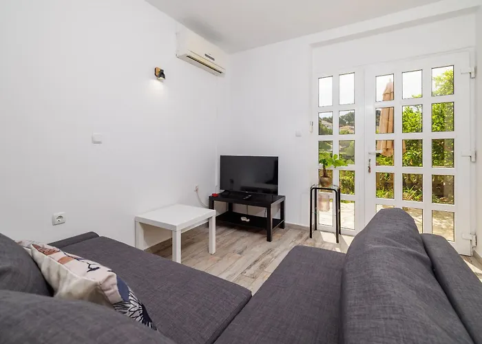 Tatjana Apartamento *